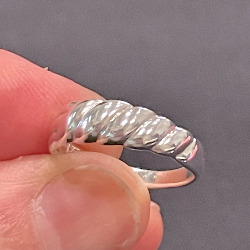 Vintage silver ring